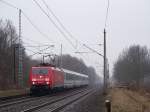BR 189/12779/hier-mal-ein-bild-vom-ec341 Hier mal ein Bild vom EC341 (Berlin Hbf -> Krakow Glowny) bei Schlechtwetter. Als Lok dient 189 058-1. Ragow den 06.03.2009 