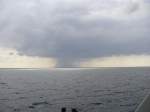 Landschaftsbilder/9275/auf-dem-meer-mit-dem-schiff Auf dem meer.... mit dem Schiff auf der Fahrt zum 'Zauberberg' auf Ibiza-- nahe der Bucht 'cala d'hort' Zu sehen ist offenbar ein starker Regenniederschlag oder ??? Aufgenommen im September 2008